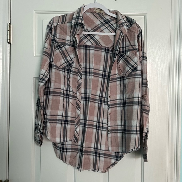 Pink and black flannel - Picture 1 of 5
